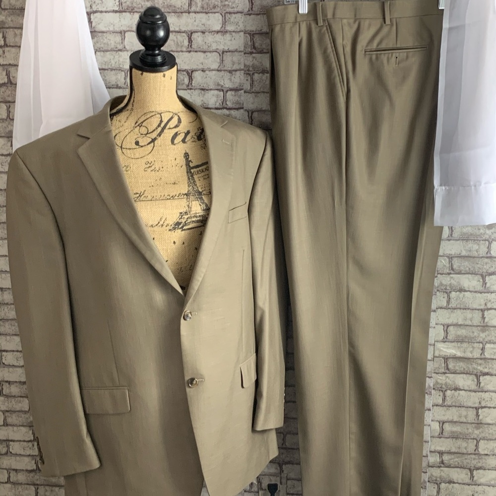 IZOD men’s suit NEW